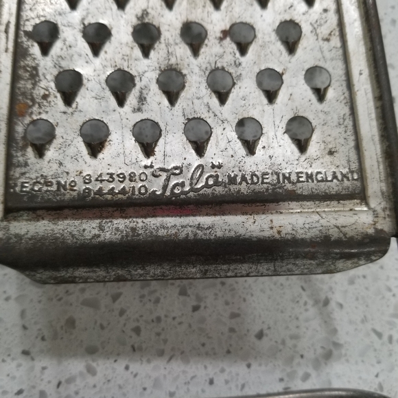 Antique Primitive Farmhouse Metal Graters Vintage - Picture 6 of 7